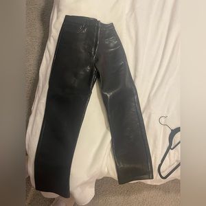Aritzia Melina pant in black, size 4 short